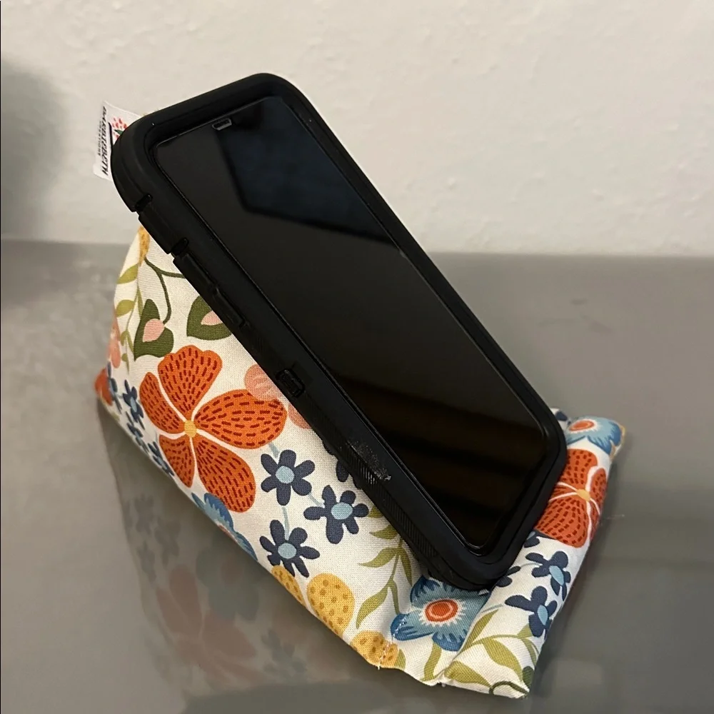 Handmade Floral Fabric Phone Stand - Picture 2 of 7